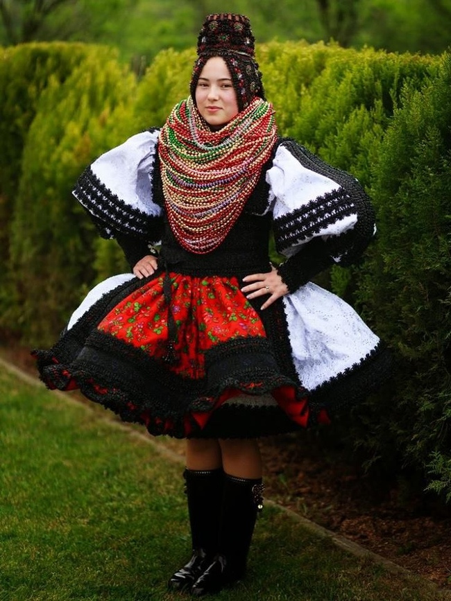 rumunsko svadobné šaty