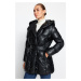 Trendyol Black limitovaná edícia Premium oversize nafukovacia bunda s kapucňou s opaskom