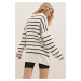 Trend Alaçatı Stili dámsky biely polo výstrih pruhovaný dlhý oversized hrubý úpletový sveter