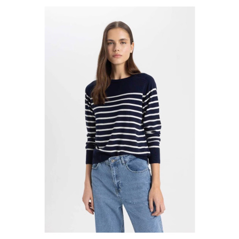 DEFACTO Regular Fit Soft Texture Crew Neck Striped Sweater