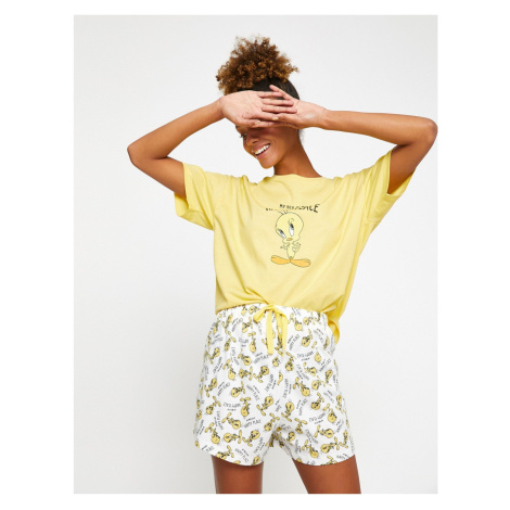 Koton Tweety Printed Pajamas Set with Shorts and Short Sleeves.