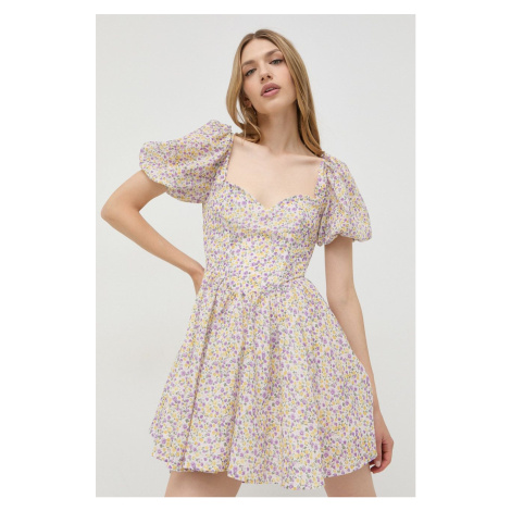 Bavlnené šaty Bardot fialová farba, mini, áčkový strih