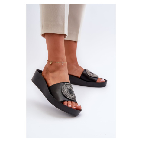 Women's leather flip-flops with S decoration. Barski Black