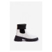 Dámske členkové topánky Jodhpur DES925M Bielo-čierna - Valinyang bílá-černá