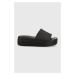 Šľapky Crocs Brooklym Slide dámske, čierna farba, na platforme, 205669