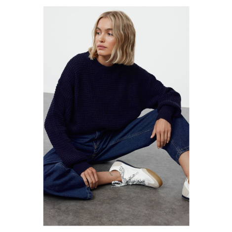 Trendyol Navy Blue Basic Knitted Sweater