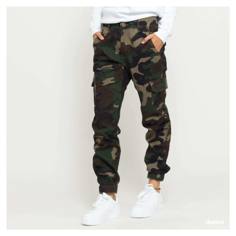 Kalhoty Urban Classics Ladies High Waist Camo Cargo Pants Camo Green