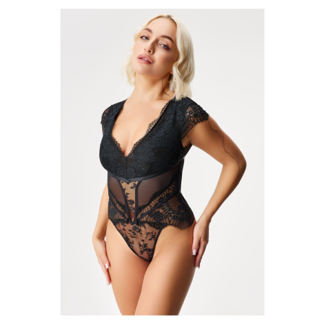 Body Daphne Hunkemoller