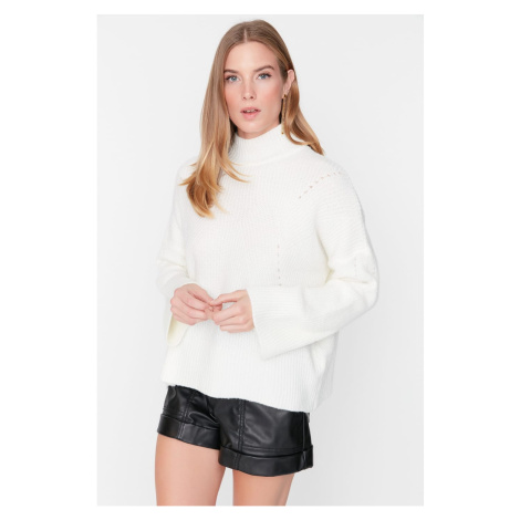 Trendyol Ecru Soft Textured Basic Knitwear Sweater