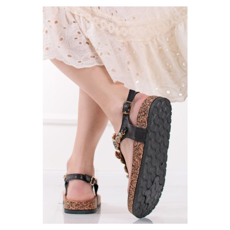 Čierne sandále s ozdobnými kamienkami Torry Bestelle
