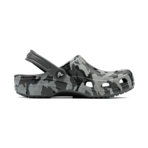 Chlapčenské kroksy (rekreačná obuv) CROCS Classic Camo Clog K black grey