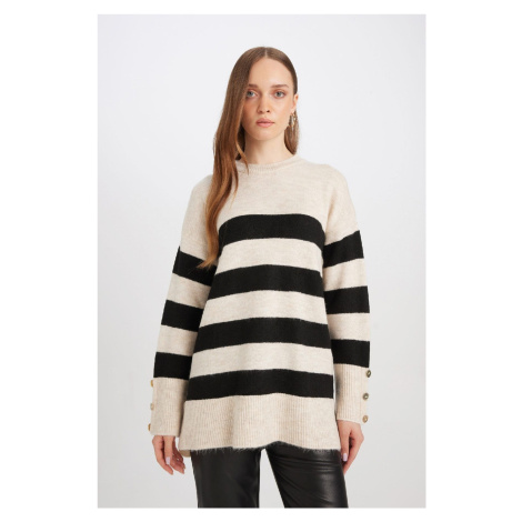 DEFACTO Regular Fit Crew Neck Buttoned Striped Knitwear Sweater Tunic