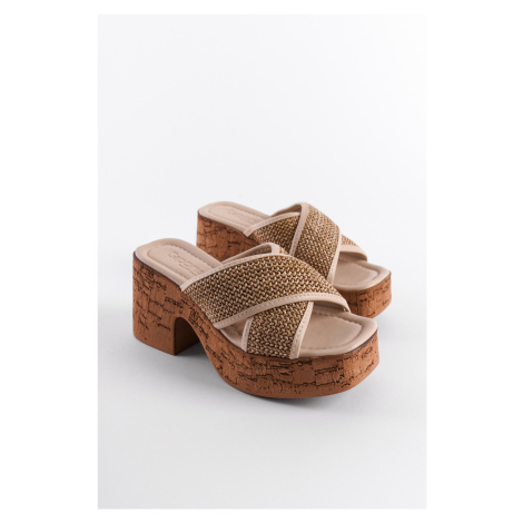 Capone Outfitters Women's Cork Platform Sold Straw Cross Band Slippers