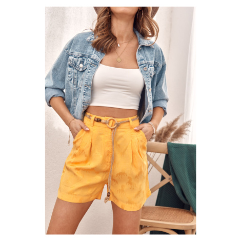 Shorts with embossed pattern, high waist yellow FASARDI