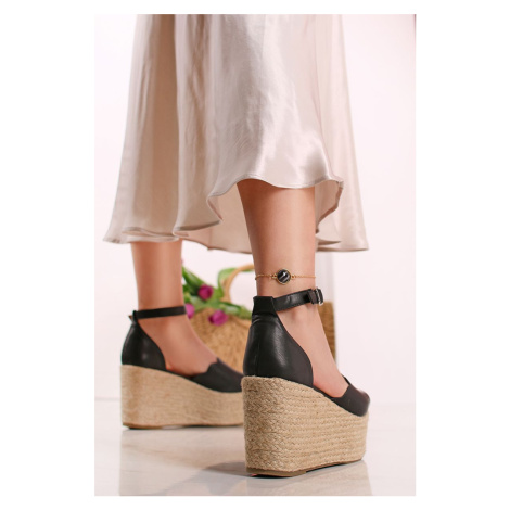 Čierne platformové sandále Sylvie Belle Women