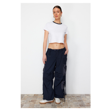 Trendyol Navy Blue jogger džínsy s pravidelným pásom s nákladným vreckom