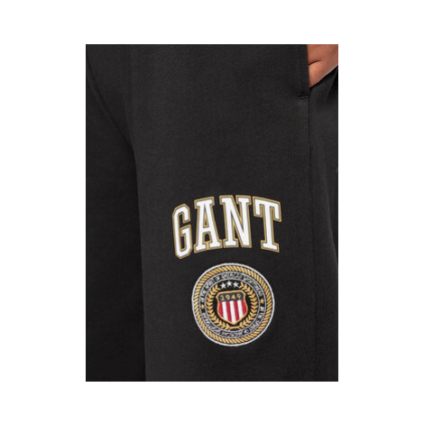 Gant Teplákové nohavice Crest Shield 4203916 Čierna Relaxed Fit