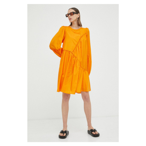 Šaty Gestuz HeslaGZ oranžová farba, mini, oversize
