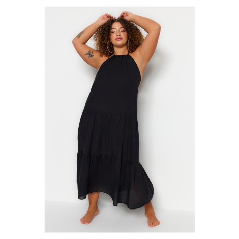 Trendyol Curve Čierne Halterneck Maxi tkané plážové šaty plus veľkosti
