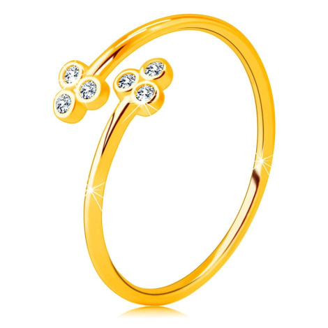 Zlatý 375 prsteň s úzkymi ramenami - dva trojlístky s čírymi okrúhlymi zirkónikmi - Veľkosť: 58 