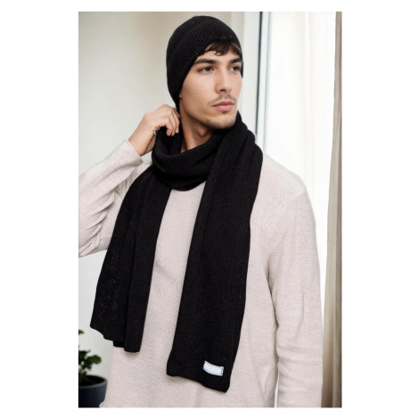 35261 Dewberry Mens Scarf Beret Set-BLACK