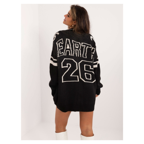 Black loose sweater with inscription