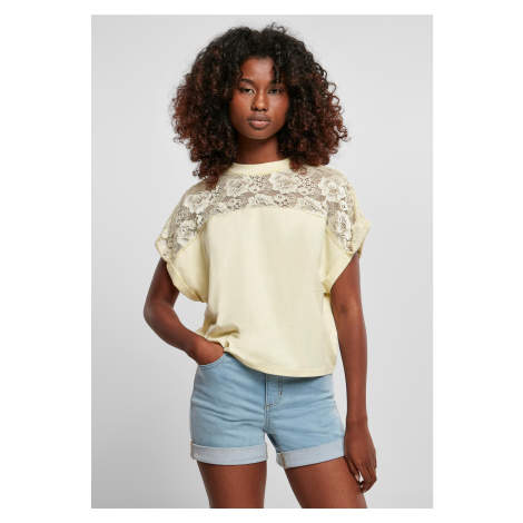 Women's short oversized lace t-shirt with soft yellow color