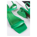 Zelené sandále na hrubom podpätku Microscopium