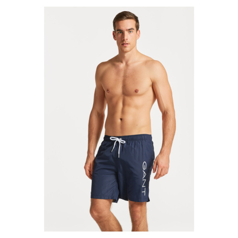 PLAVKY GANT LC LIGHTWEIGHT LOGO SWIM SHORTS modrá