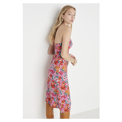 Trendyol fialová áčková línia midi tkané šaty s kvetinovým vzorom