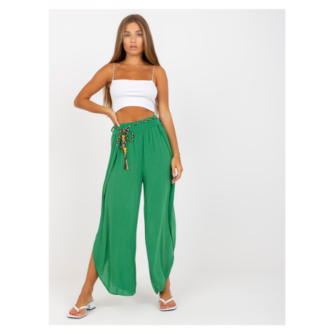 Green wide trousers in high-waisted fabric by OCH BELLA