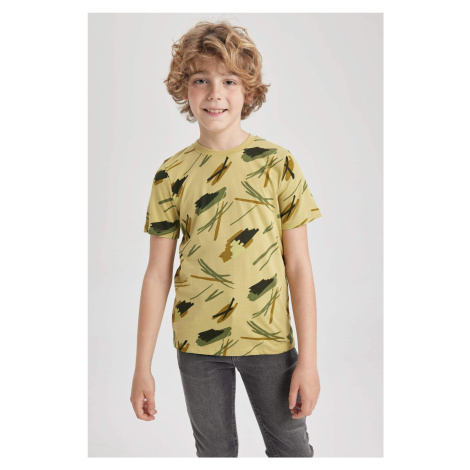 DEFACTO Chlapčenské tričko s pravidelným strihom, okrúhlym výstrihom a vzorovanými krátkymi ruká