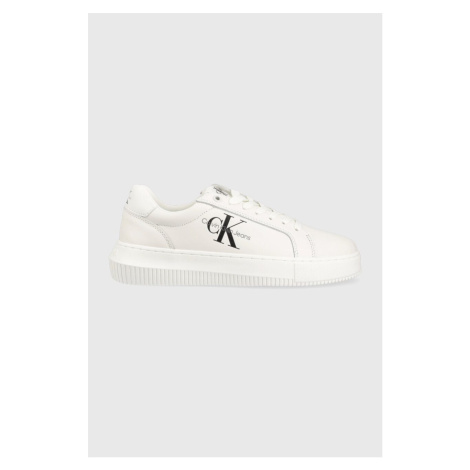 Kožené tenisky Calvin Klein Jeans CHUNKY CUPSOLE MONO LTH WN biela farba, YW0YW00823