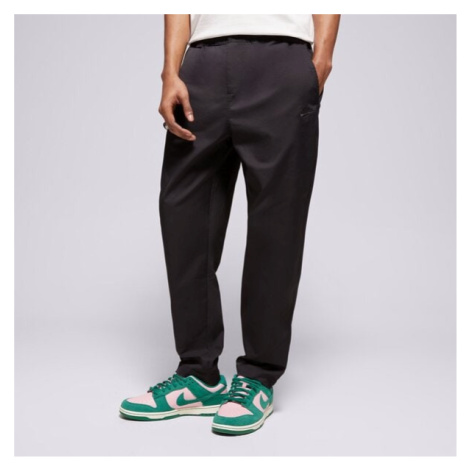 Nike Nohavice M Nk Club Wvn Taper Pant
