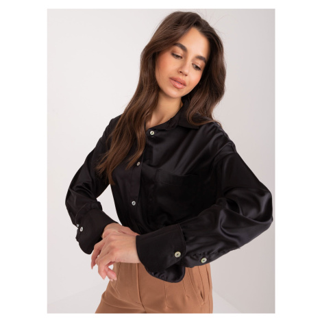 Black loose classic shirt with button fastening