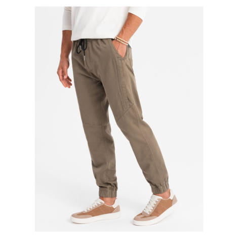 Ombre Men's knitted joggers with pleats - dark brown