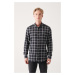 Avva Men's Black Easy-to-Iron Buttoned Collar Plaid Regular Fit Shirt