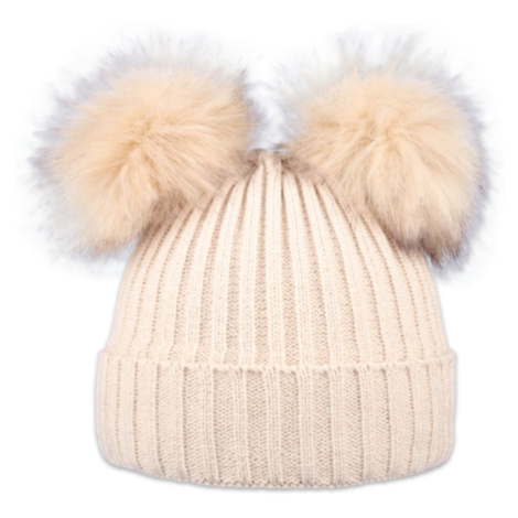 Dievčenské pokrývky hlavy CAPU