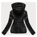 Čierna prešívaná dámska bunda s kapucňou (B9561)