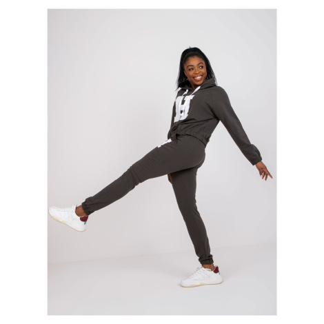 Khaki tracksuit with sweatshirt and pants Natela