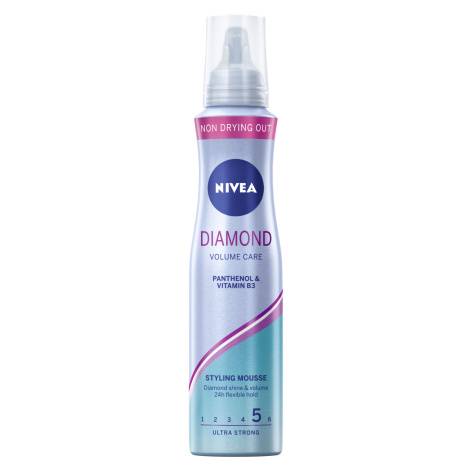 NIVEA Penové tužidlo Diamond Volume