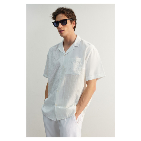 Trendyol Limited Edition White Oversize Embroidery Block Summer Shirt