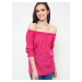 Blouse with pearls revealing the shoulders fuchsia