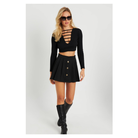 Cool & Sexy Women's Button Detailed Short Skirt Black