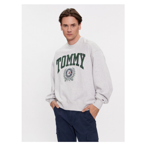 Tommy Jeans Mikina College Graphic DM0DM16804 Sivá Boxy Fit Tommy Hilfiger