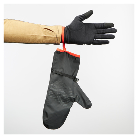 Trekingové nepremokavé vrchné rukavice MT500 čierne FORCLAZ