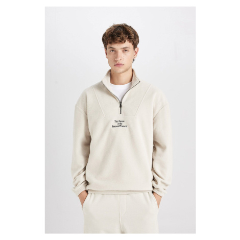 DEFACTO Comfort Regular Fit Casual Fit Stand Collar Printed Fleece Sweatshirt