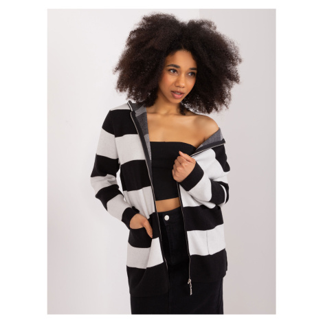 Bielo-čierny pruhovaný sveter na zips PM-SW-B426.38X-white-black