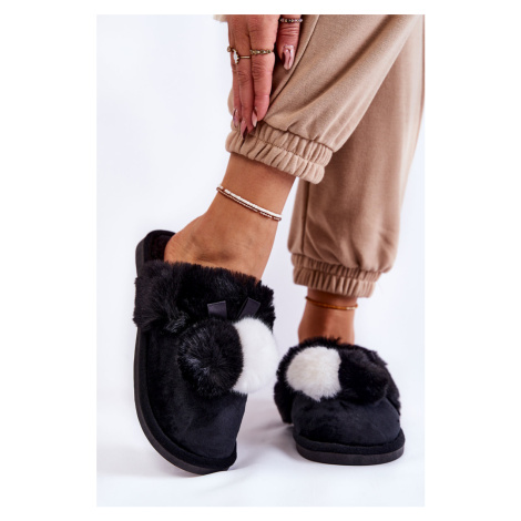 Lady's slippers with pompom and fur Black Sahira