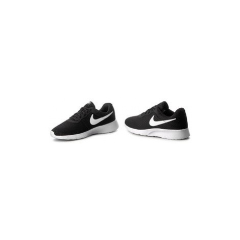 Nike Topánky Tanjun 812654 011 Čierna